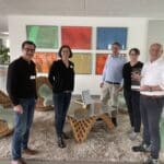 v.l.n.r.: Dr. Martin Dreher, DFTA-TZ; Nicola Kopp-Rostek, Geschäftsführerin DFTA; Carsten Gärtner, Projektleiter Druck Eurowell; Anke Frieser-Tausch, DFTA-TZ und Andreas Jung, Geschäftsführer der Nestler Wellpappe (Quelle: DFTA)