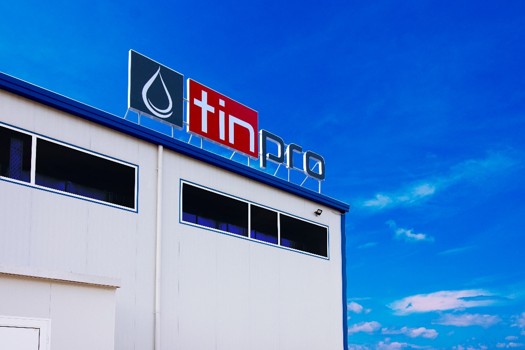 Der Hauptsitz und die Produktionsstätte der TinPro befinden sich in Parvenets, Bulgarien