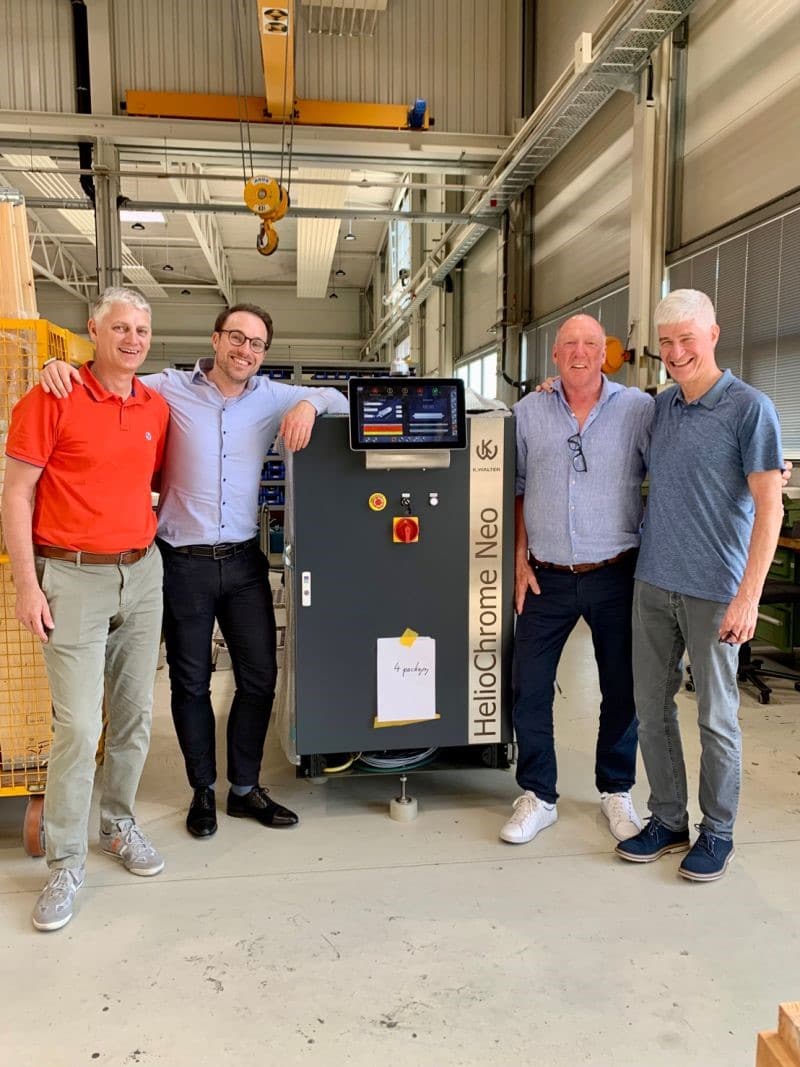 Representatives of 4 Packaging visited the production facilities of Kaspar Walter and seen here on the front side of HelioChrome NEO