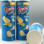 Lorenz setzt auf Sonocos Papierdose mit Papierboden für Crunchips Stackers